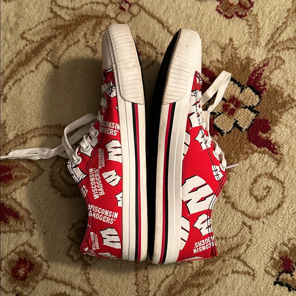 Wisconsin Badgers Shoes - Picture 4 of 7